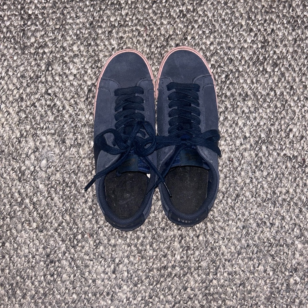 Nike SB Zoom Blazer Navy Bubblegum Sneakers - Size 8